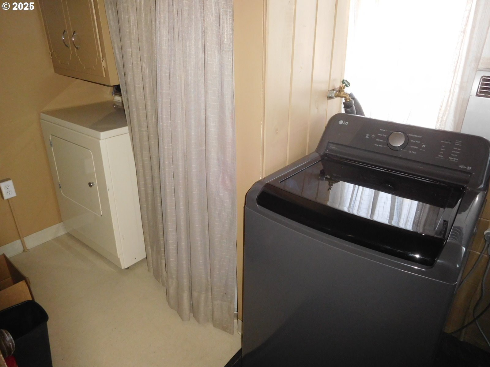 315 West Washington Street Athena, OR 97813 - Photo 22 of 25 a close view of shoes