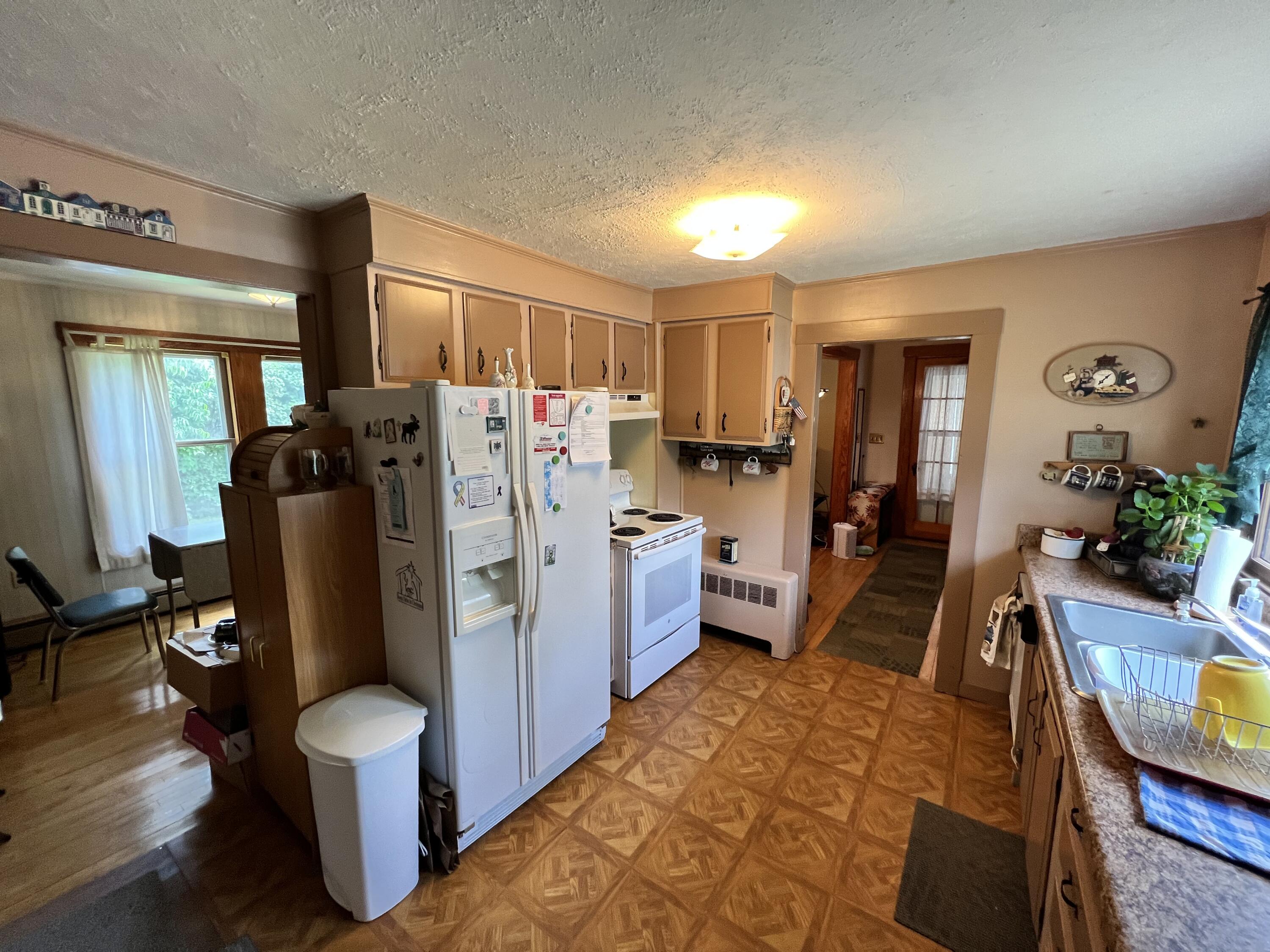 28 Libby Street Lincoln, ME 04457 - Photo 19 of 23 5A061669-2B26-484F-A125-21F4E61CF18A