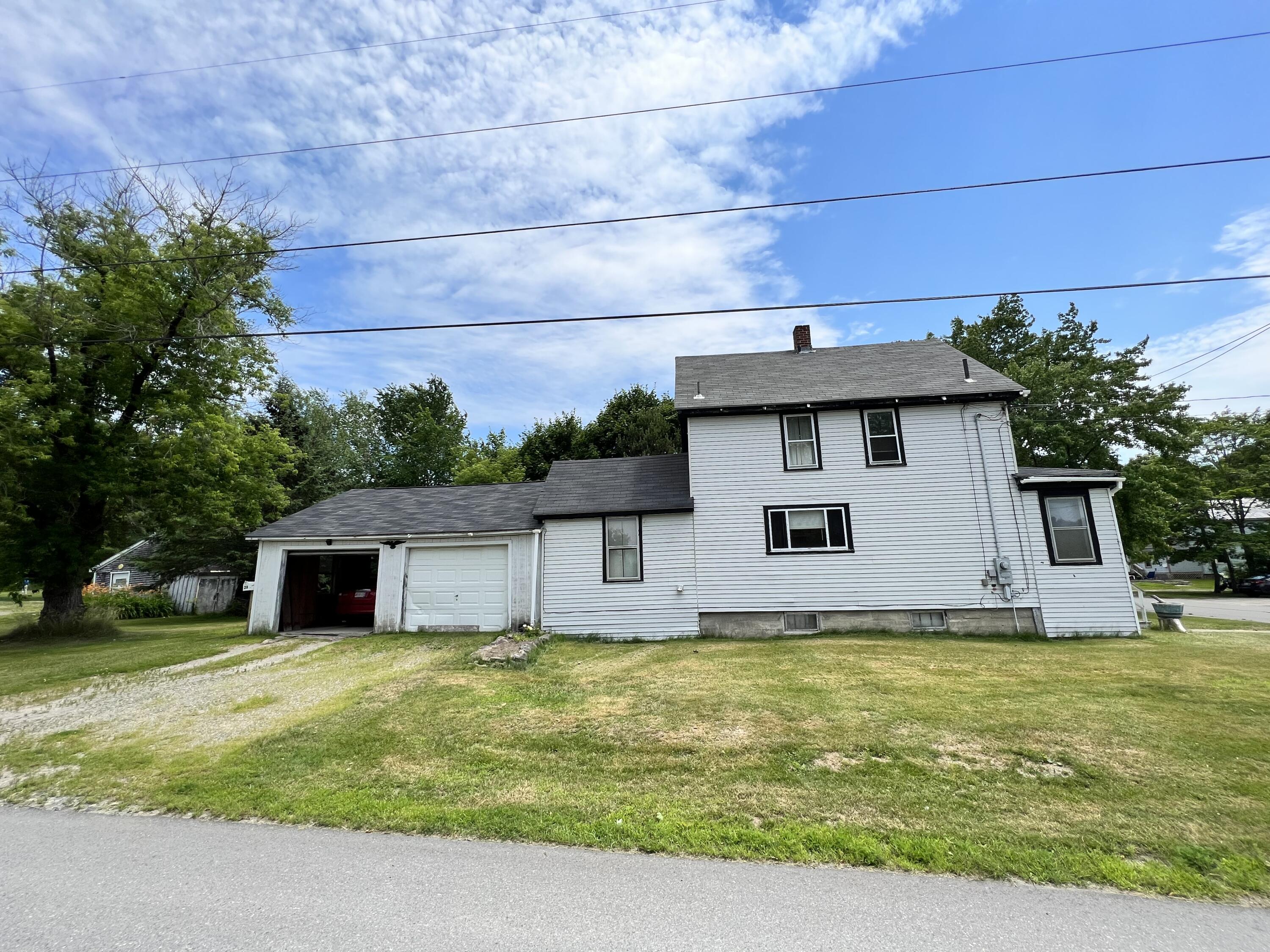 28 Libby Street Lincoln, ME 04457 - Photo 3 of 23 B87116D0-8ECC-4072-8866-4C274B4A6048