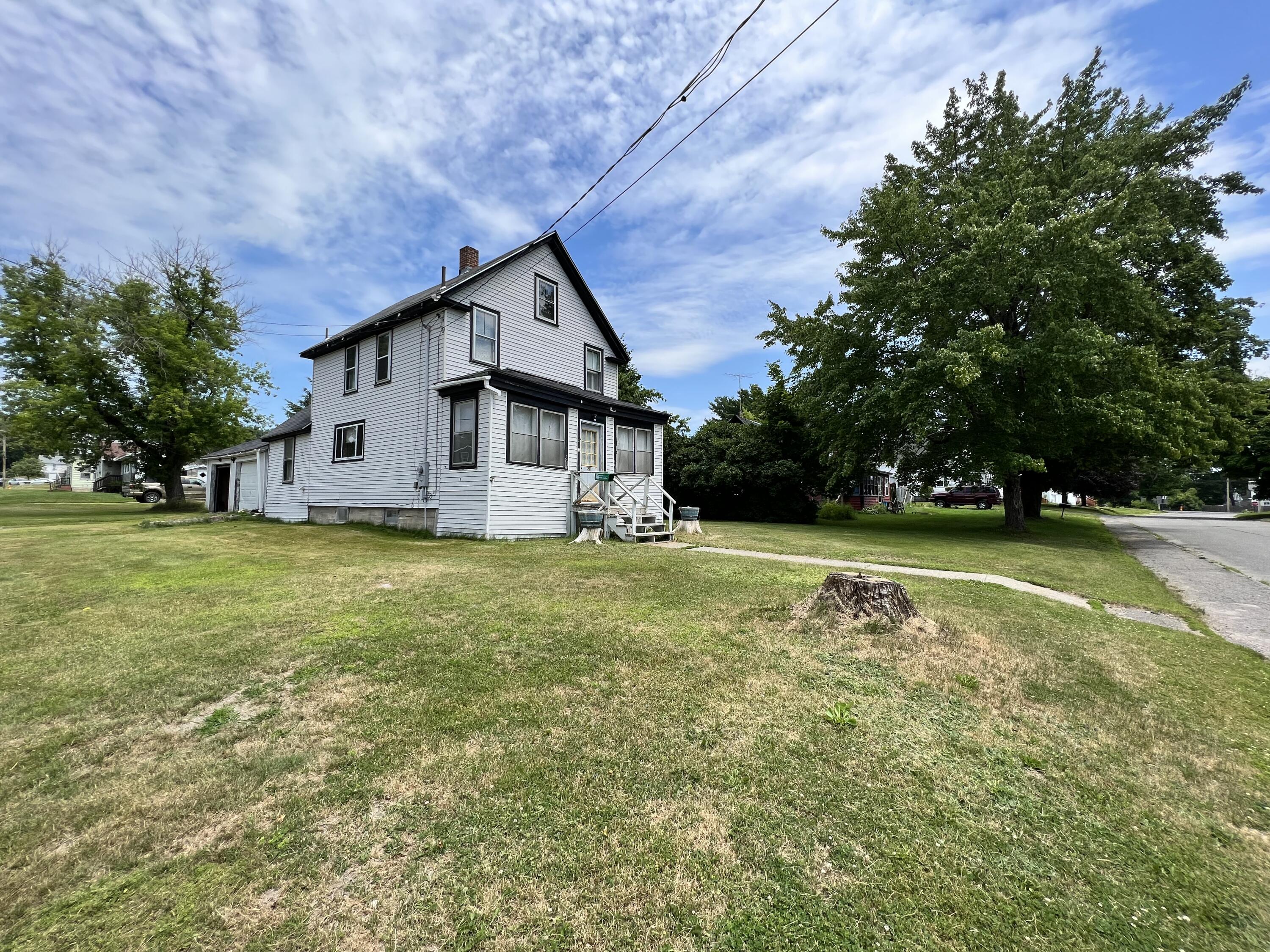 28 Libby Street Lincoln, ME 04457 - Photo 4 of 23 E7292F7C-1083-4DFD-BFC3-2DB313E198C4