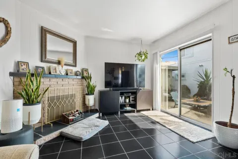 $1,990,000 | 844-48 Isthmus Court, San Diego, CA 92109