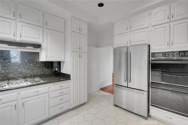 $6,995 | 2441 Lyric Avenue, Los Angeles, CA 90027