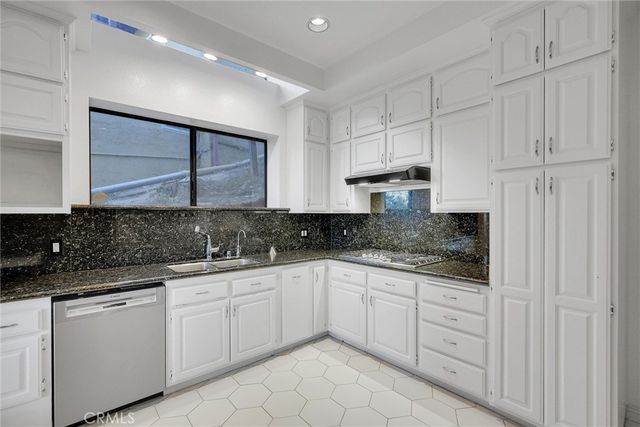 $6,995 | 2441 Lyric Avenue, Los Angeles, CA 90027