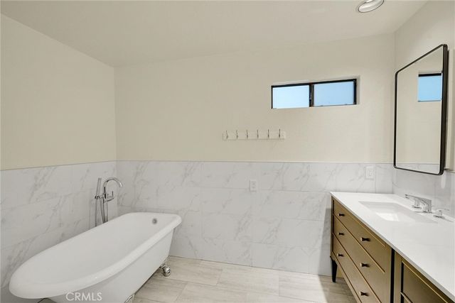 $6,995 | 2441 Lyric Avenue, Los Angeles, CA 90027