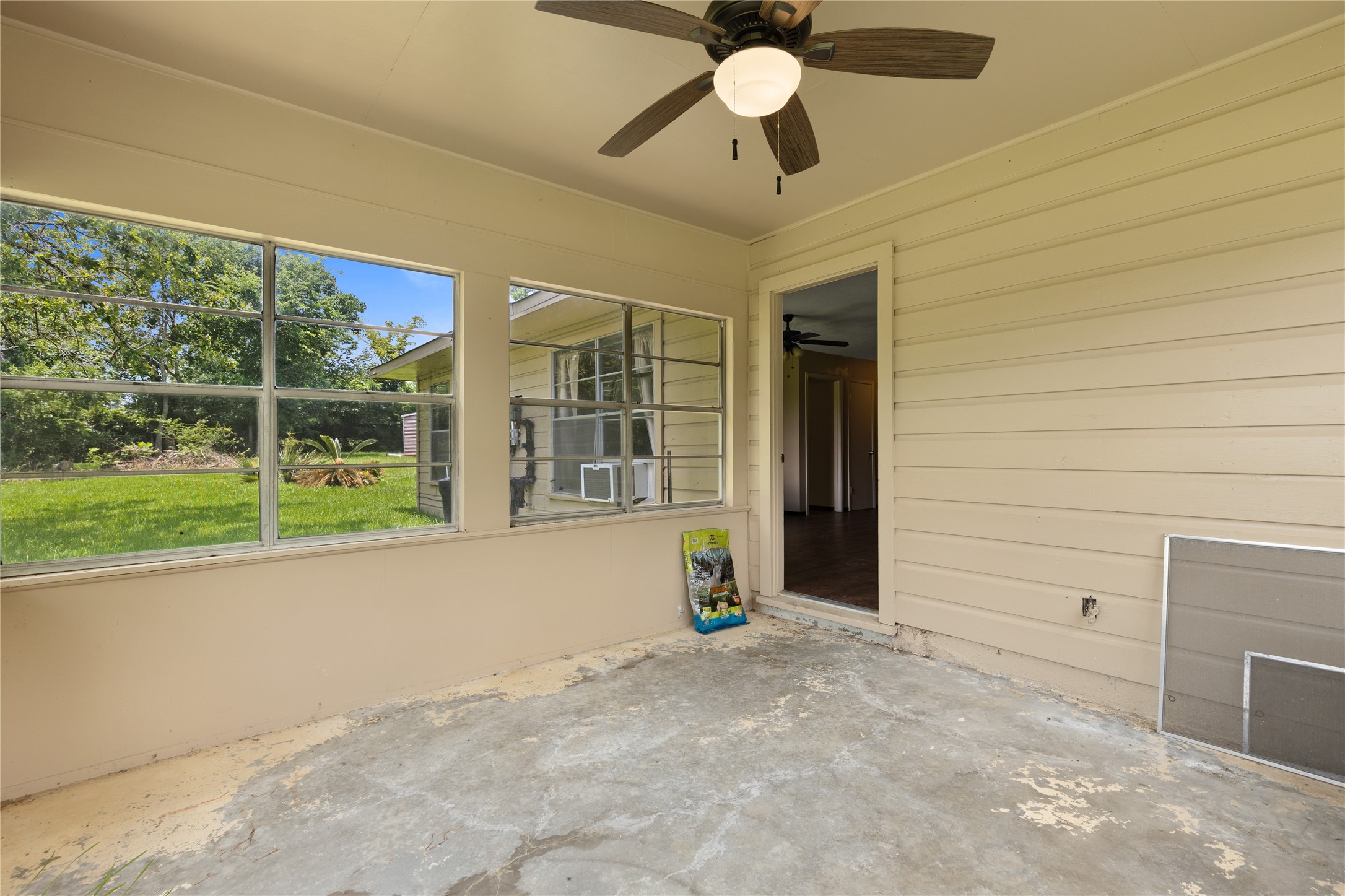 10973 Longstreet Road Willis, TX 77318 - Photo 21 of 40