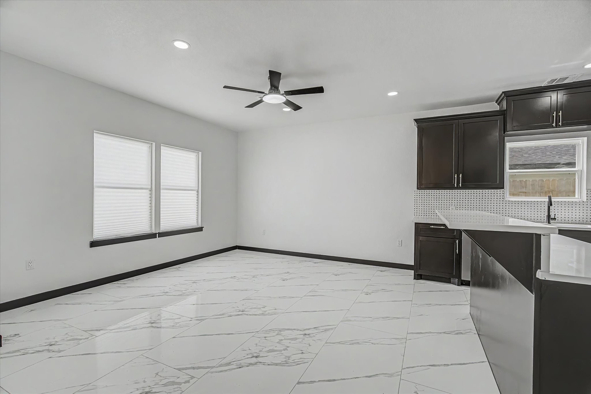 5915 Rietta Street Houston, TX 77016 - Photo 9 of 32 Gallery Image 9