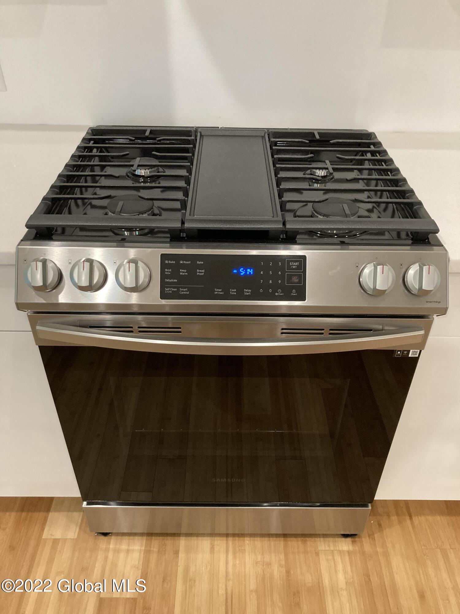 9 Pineview Lane Halfmoon, NY 12065 - Photo 16 of 59 kitchen