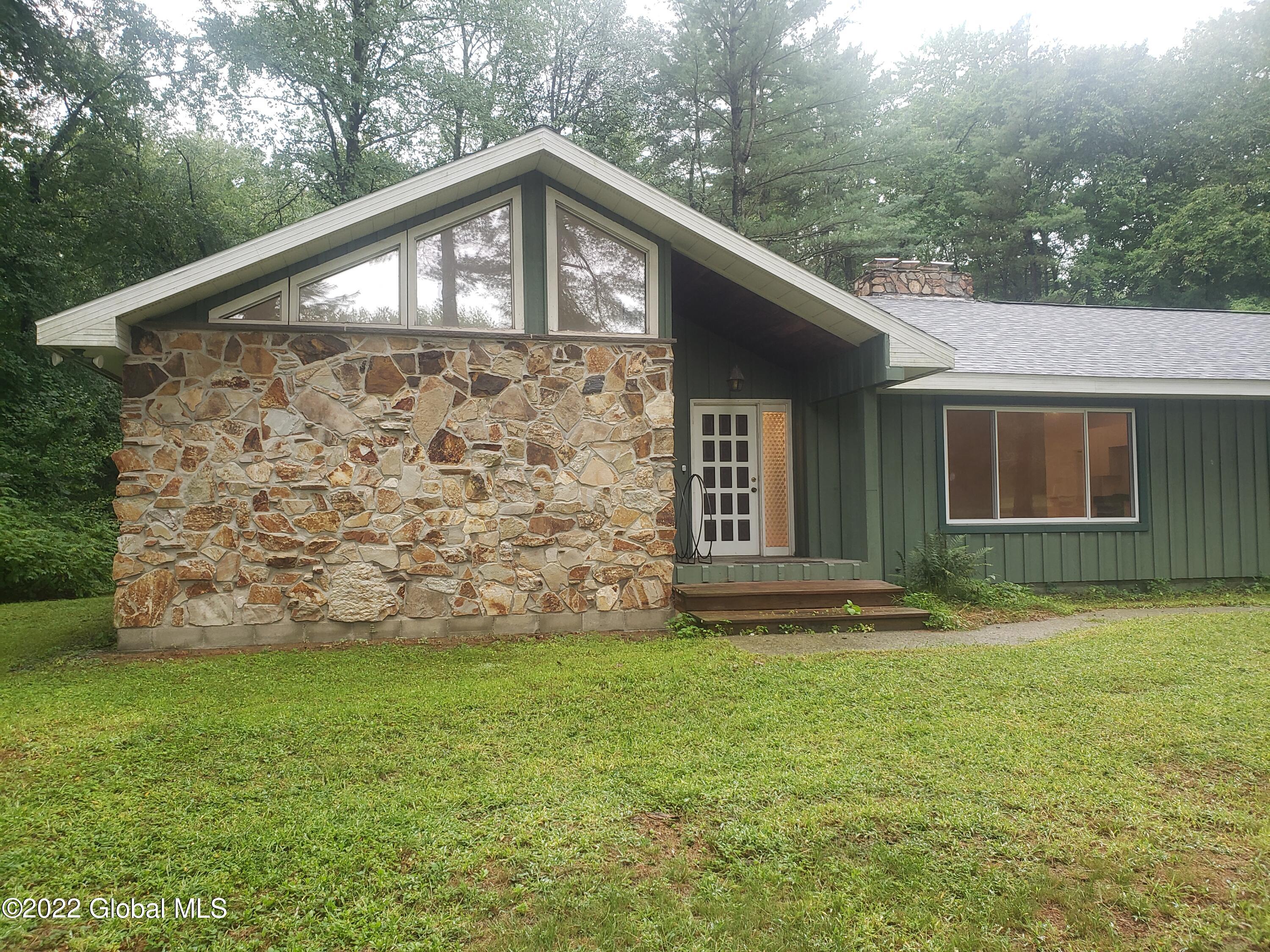 9 Pineview Lane Halfmoon, NY 12065 - Photo 3 of 59 20220906_164747