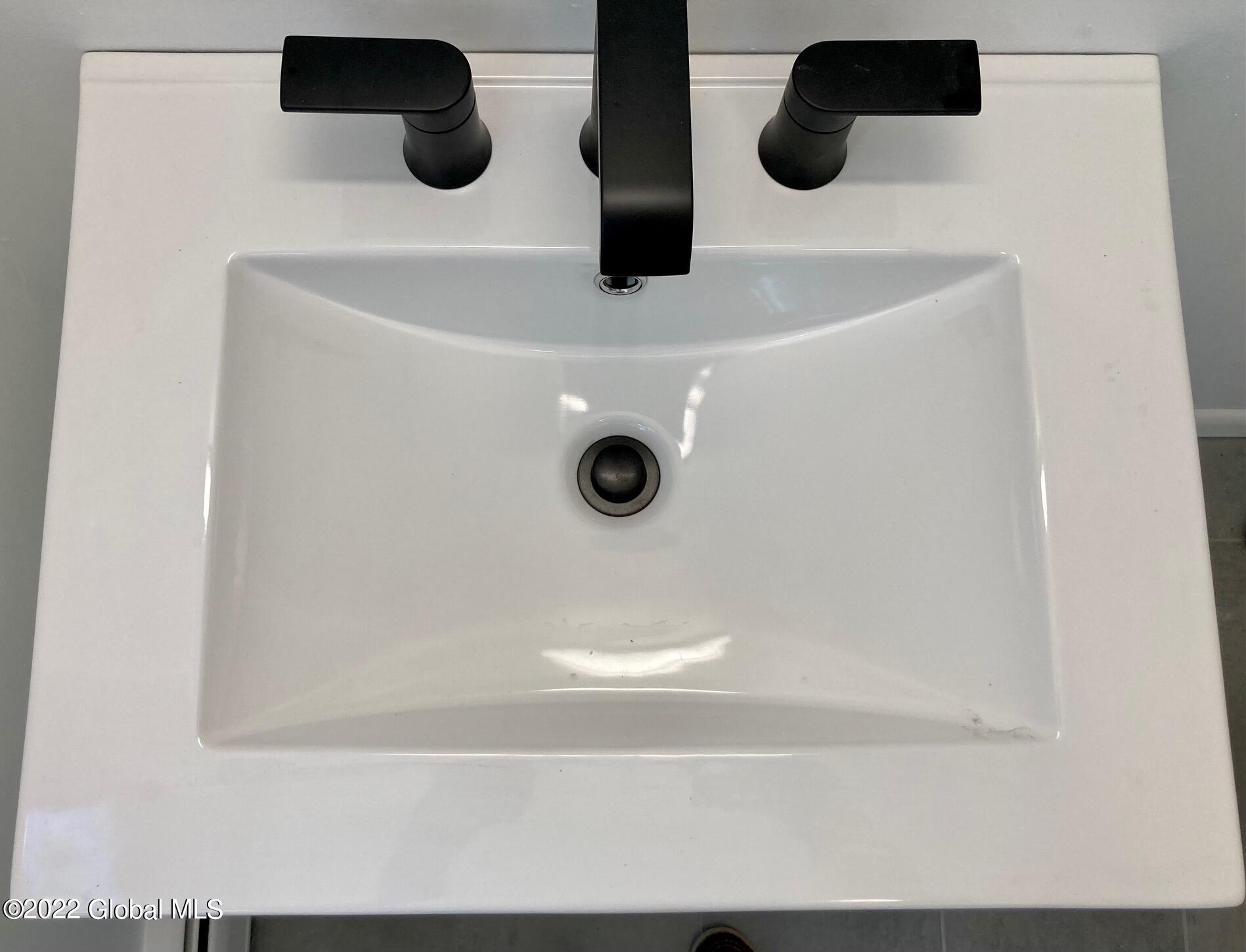 9 Pineview Lane Halfmoon, NY 12065 - Photo 38 of 59 image