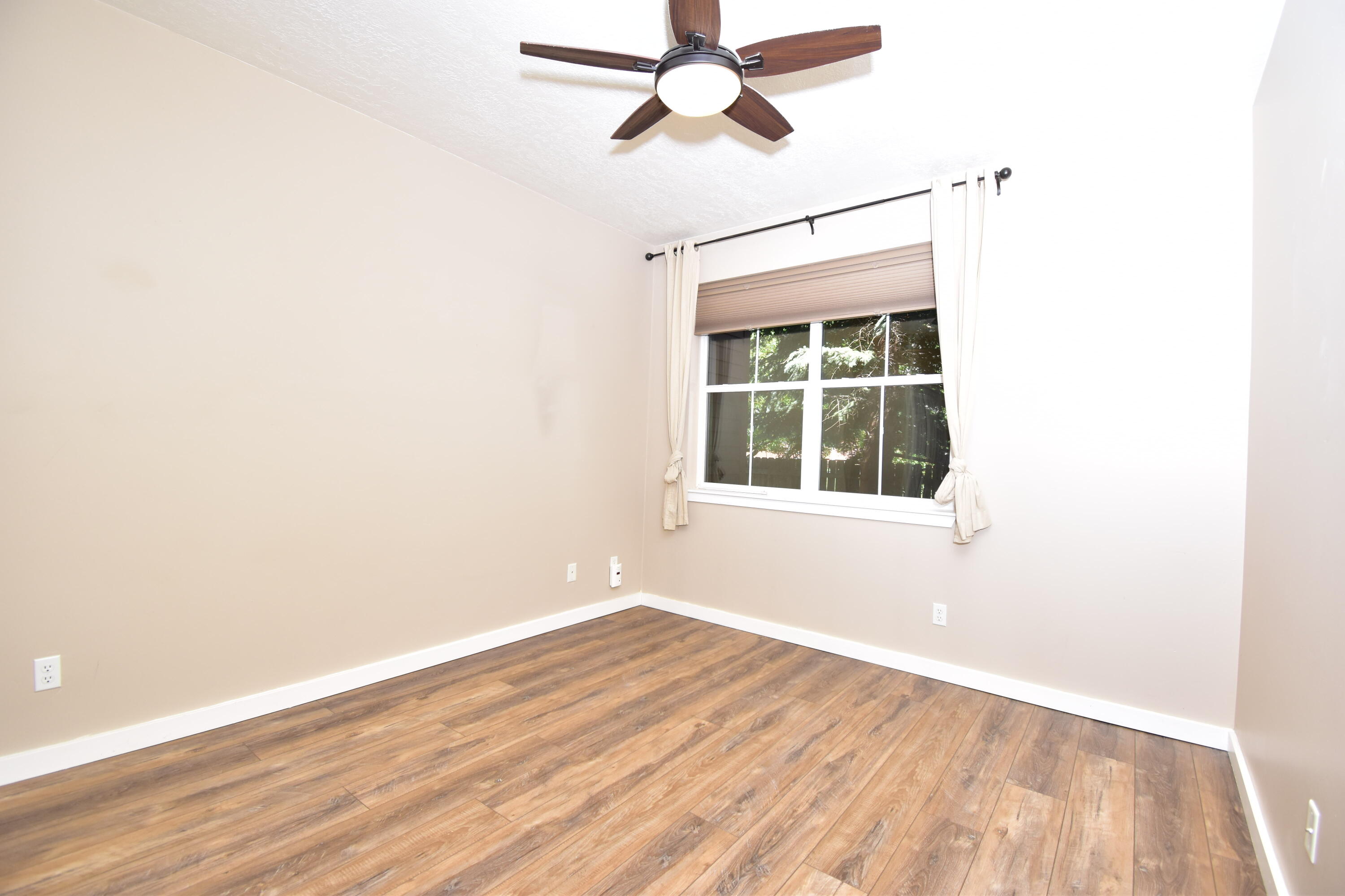 1940 Copper Ranch Lane, Unit A Hailey, ID 83333 - Photo 8 of 16 Primary Bedroom