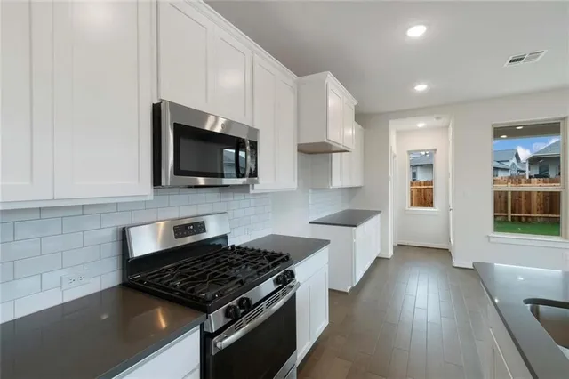 $2,245 | 205 Rosebush Drive, Liberty Hill, TX 78642