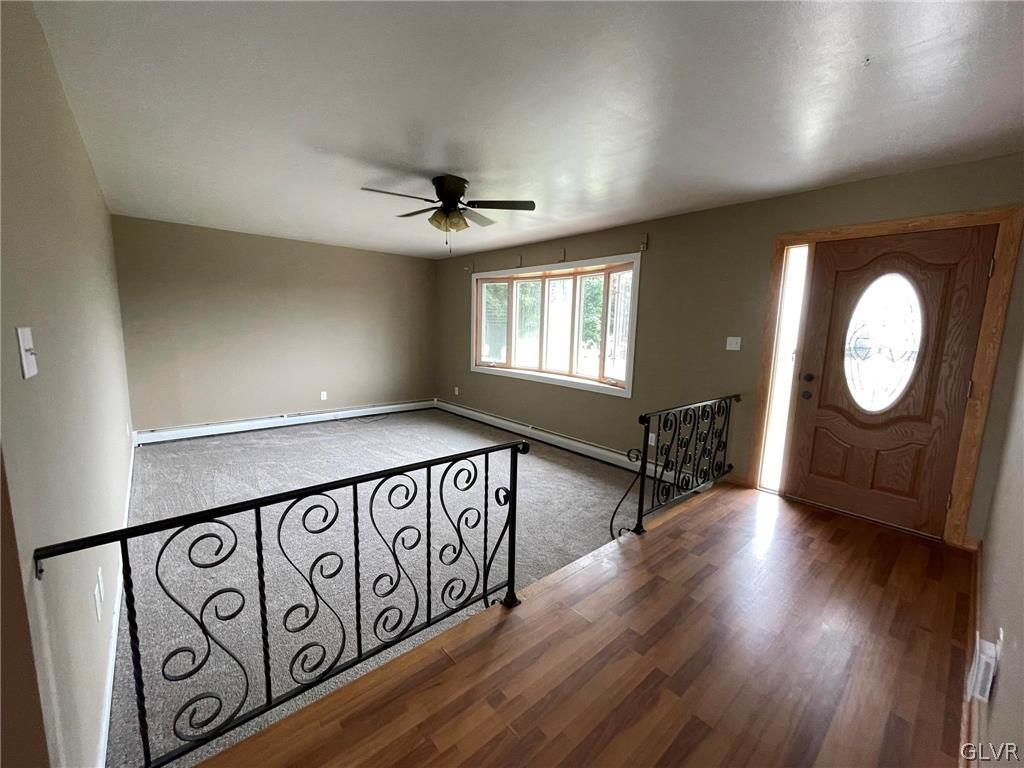 770 Almond Road Walnutport, PA 18088 - Photo 9 of 50 living room
