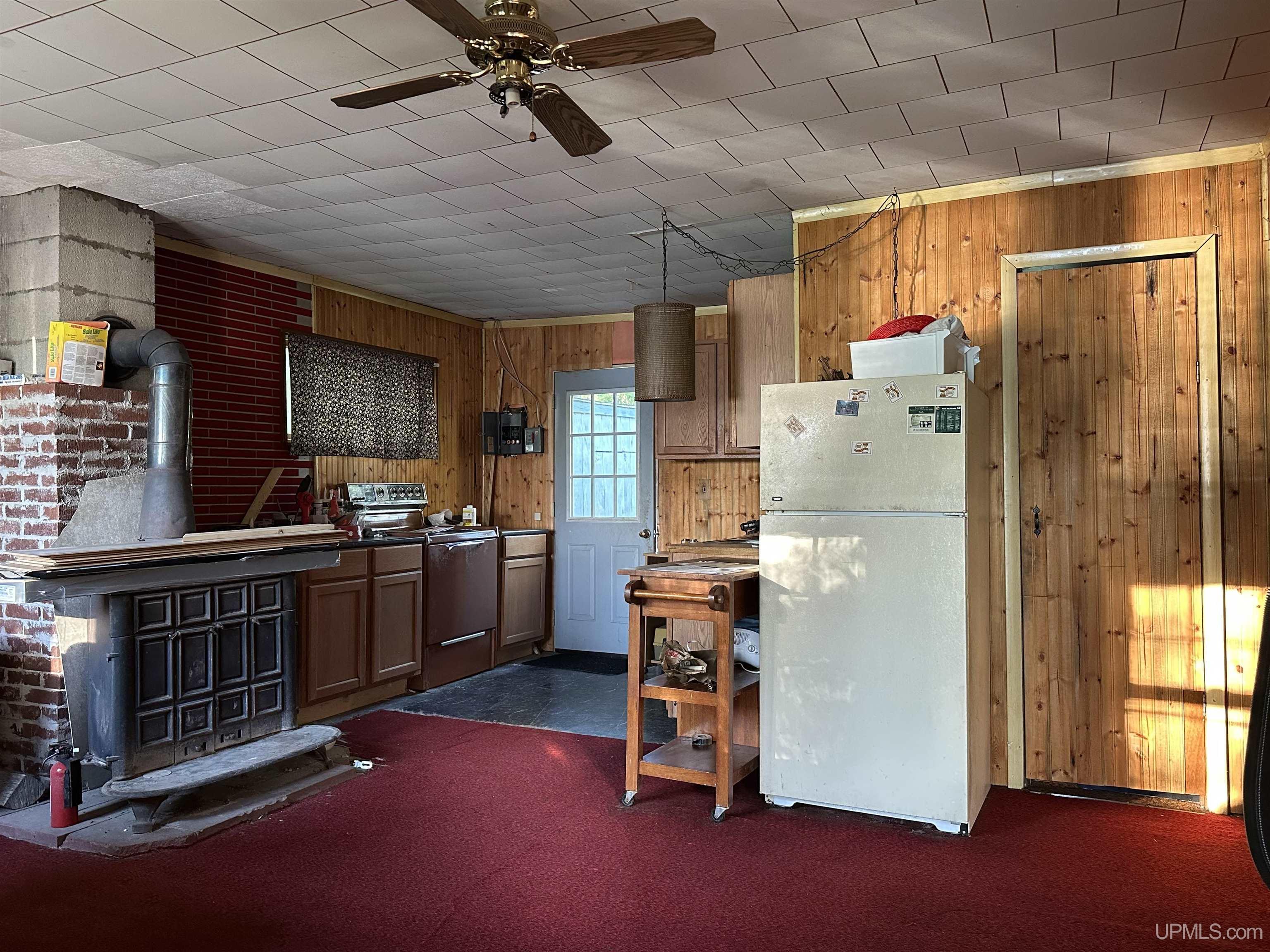 4050 Shea Road Hurley, WI 54534 - Photo 8 of 46