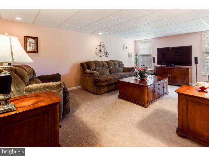 78 Threadleaf Terrace Burlington, NJ 08016 - Photo 14 of 23 Great Room