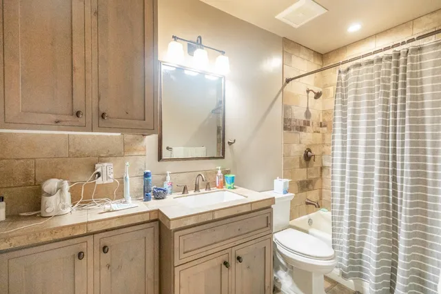 $1,395,000 | 2229 24th Street, Sacramento, CA 95818