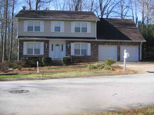 311 Paddock Lane Greer, SC 29650 - Photo 1 of 9 Gallery Image 1