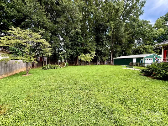 $438,500 | 7632 Rolling Hill Road, Charlotte, NC 28227