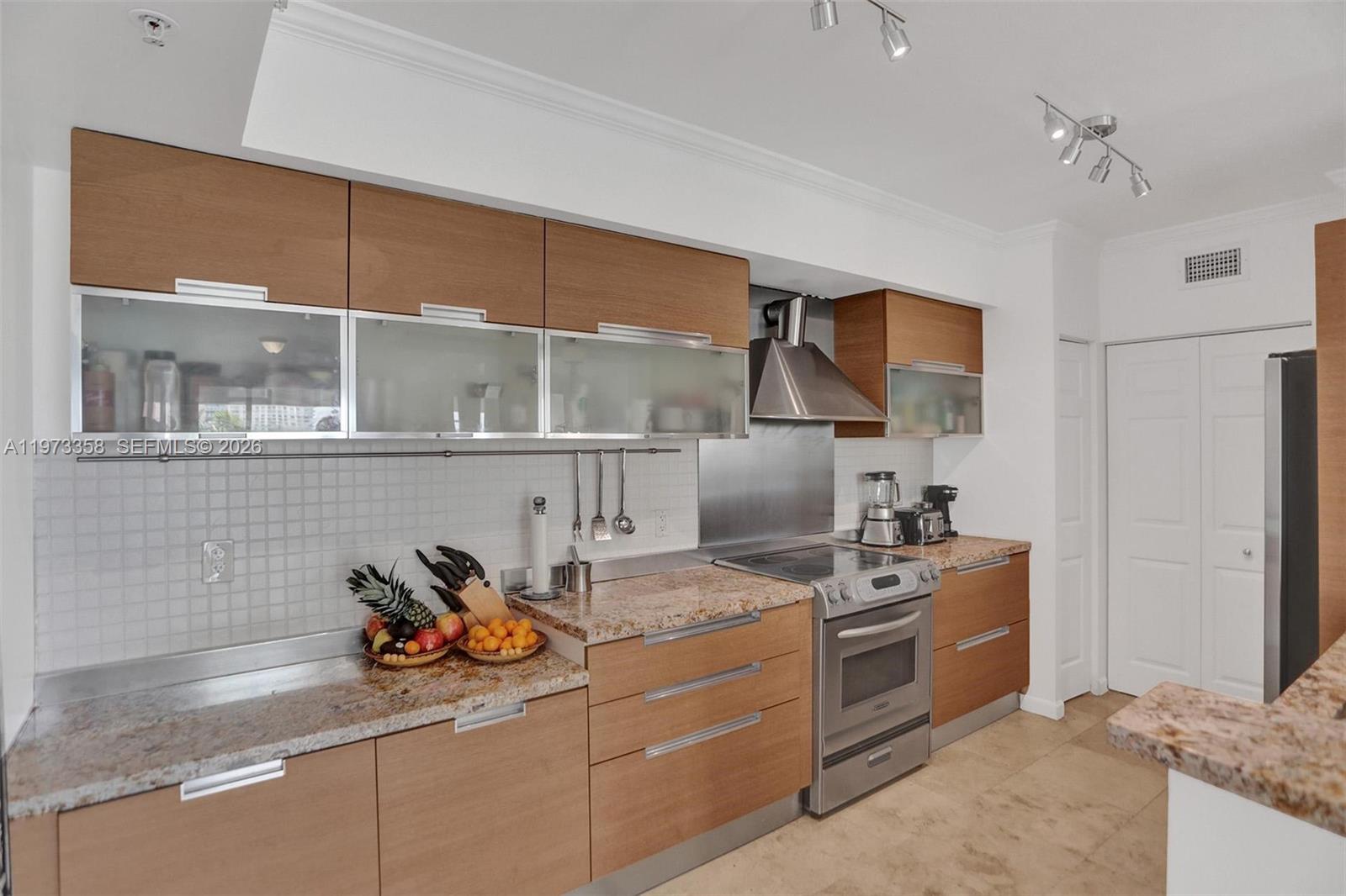 17100 North Bay Road, Unit 1501 Sunny Isles Beach, FL 33160 - Photo 31 of 46