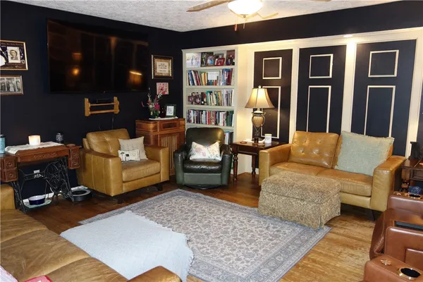 $327,000 | 2905 Broadmoor Drive, Bryan, TX 77802