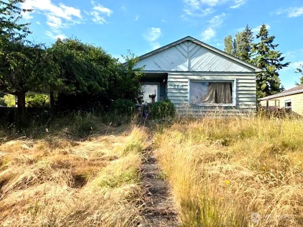 $400,000 | 116 F Street, Port Townsend, WA 98368