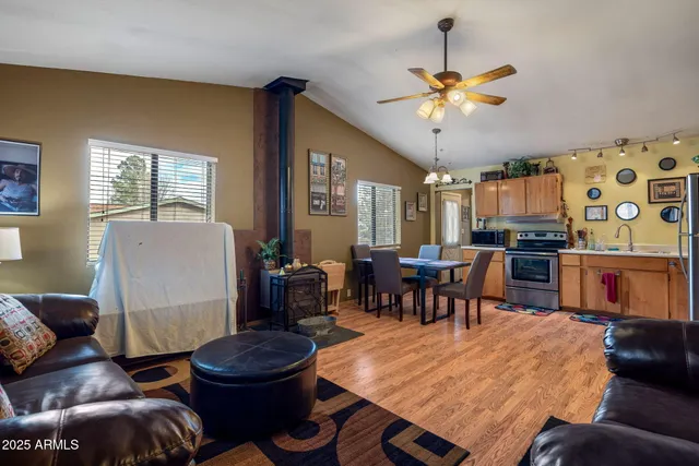 $289,900 | 2051 Lumber Valley Road, Overgaard, AZ 85933