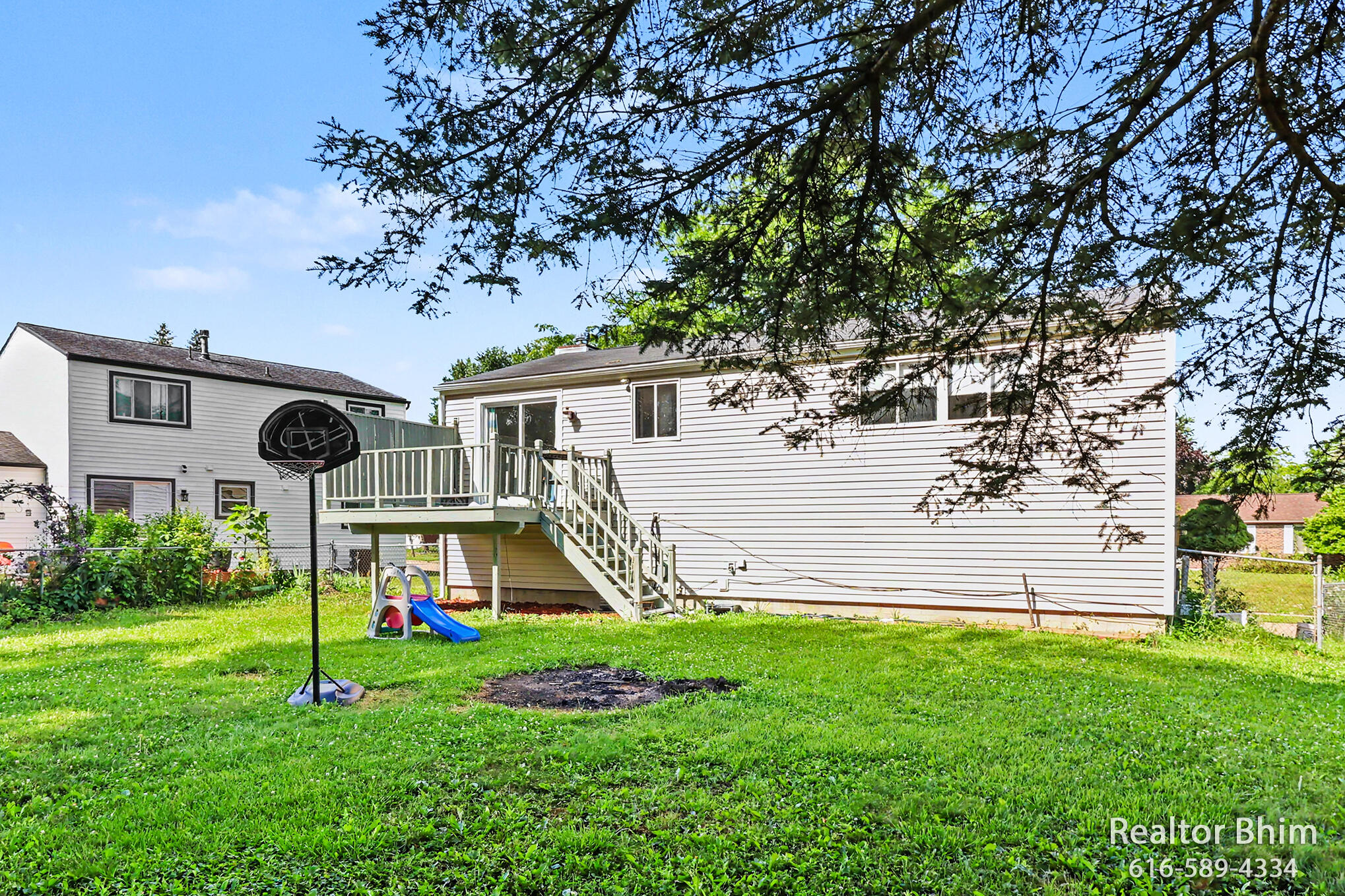 6007 Rockingham Drive Lansing, MI 48911 - Photo 6 of 30 786A4166