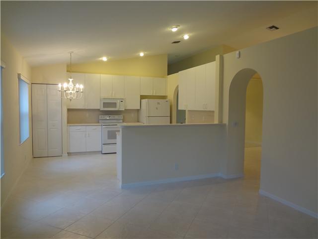 6589 Sun River Road Boynton Beach, FL 33437 - Photo 2 of 8 Additional Photo