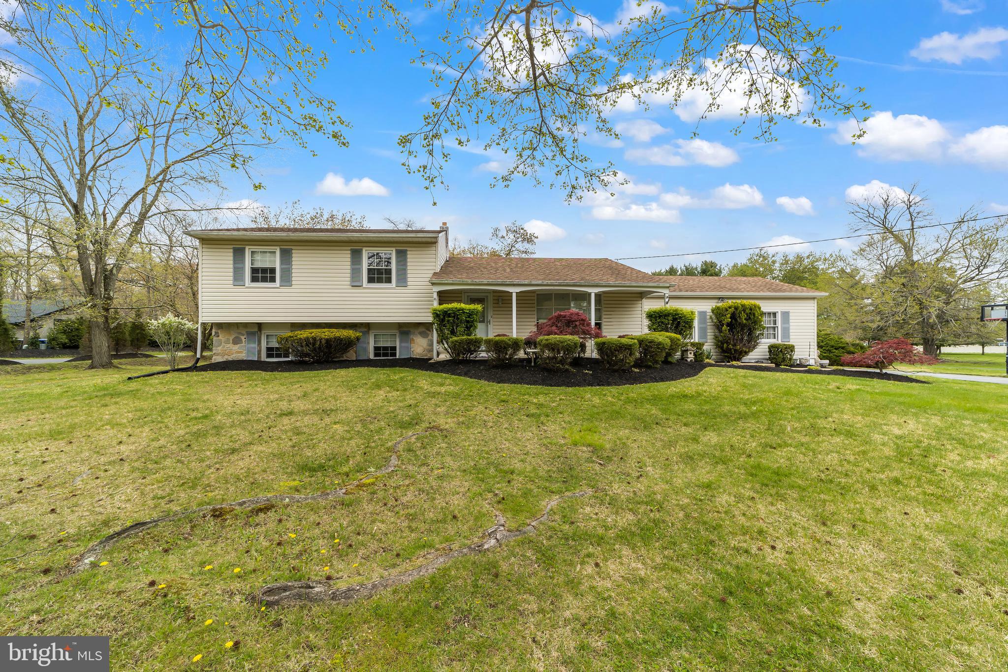 615 Union Mill Road Mount Laurel, NJ 08054 - Photo 1 of 34