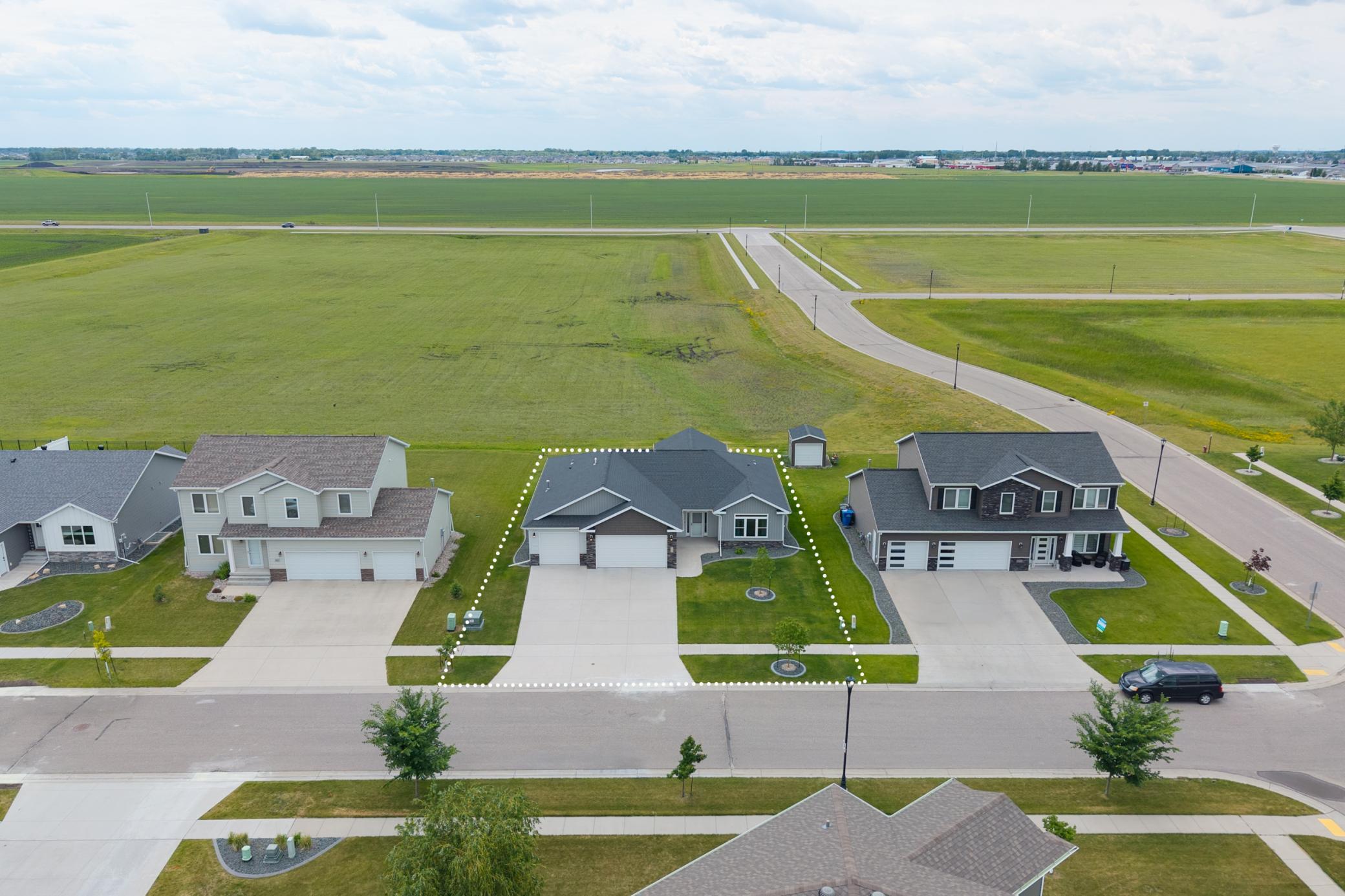 5659 43rd Street South Fargo, ND 58104 - Photo 29 of 35