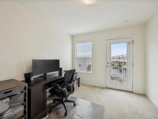 $440,000 | 964 Station Boulevard, Aurora, IL 60504