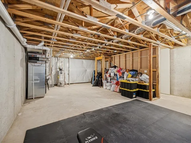 $440,000 | 964 Station Boulevard, Aurora, IL 60504