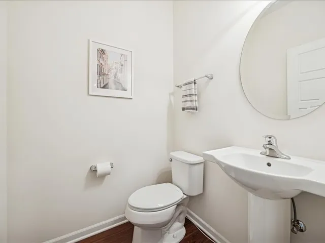 $440,000 | 964 Station Boulevard, Aurora, IL 60504