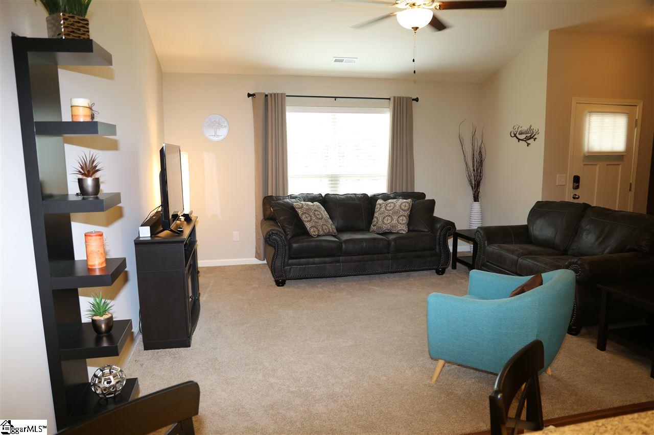 321 Catterick Way Fountain Inn, SC 29644 - Photo 7 of 20 Gallery Image 7