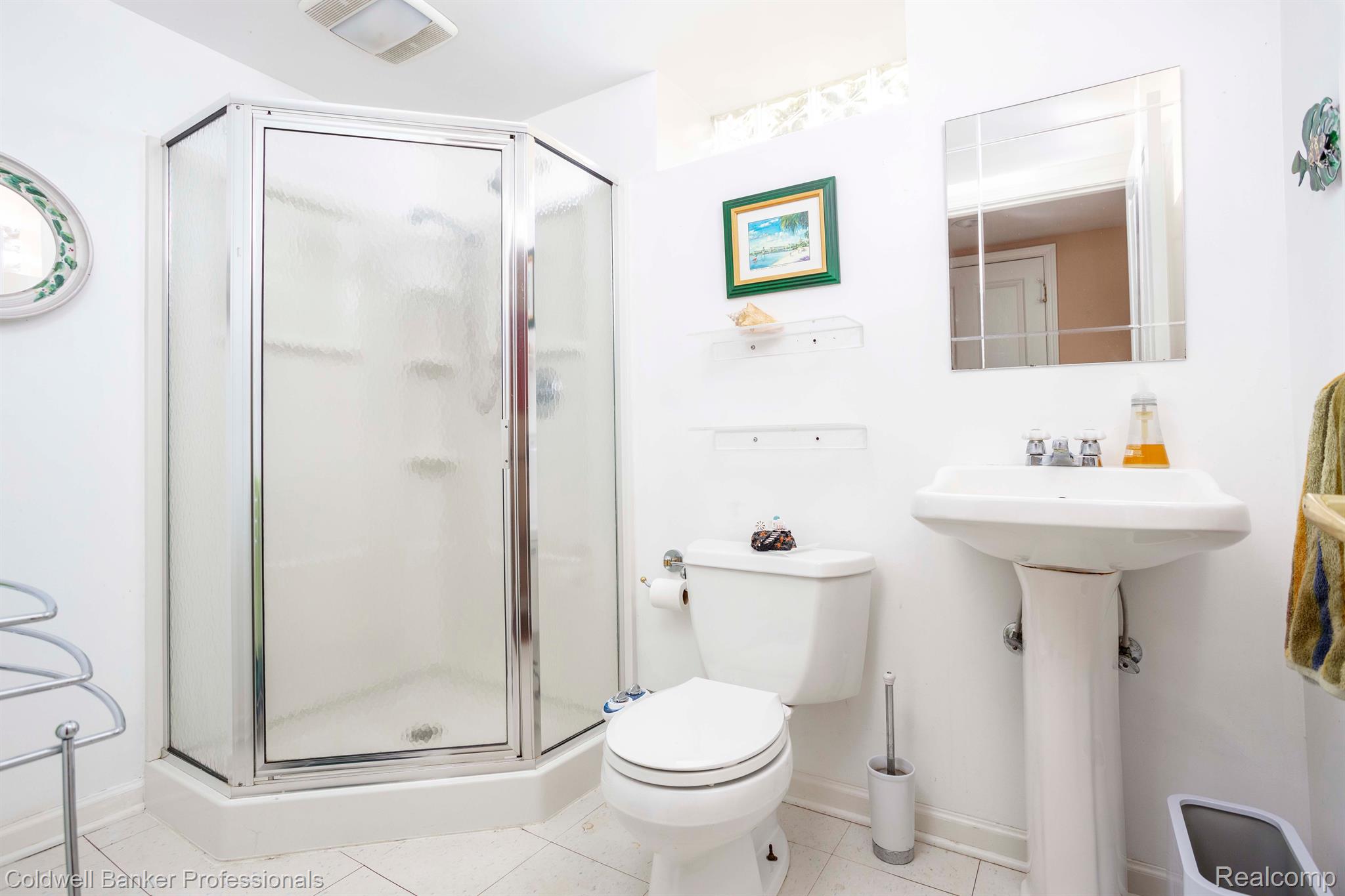 558 Lincoln Road Grosse Pointe, MI 48230 - Photo 37 of 47 Basement full bath