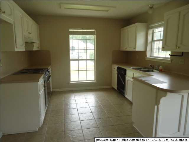 10402 Clearview Avenue Baton Rouge, LA 70811 - Photo 5 of 11
