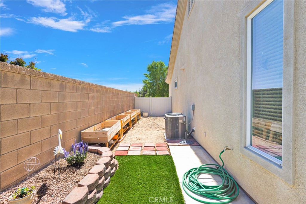 10676 Lanigan Road Apple Valley, CA 92308 - Photo 31 of 37