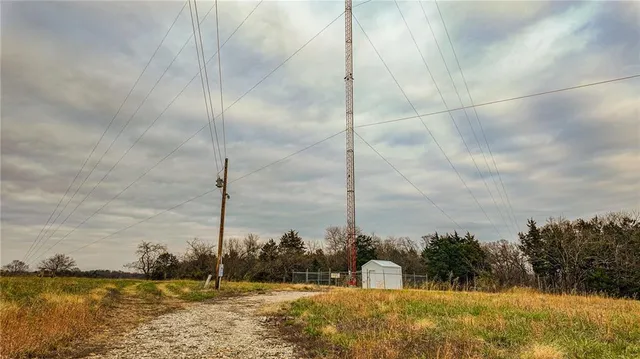 $1,200,000 | 9535 Northeast 681, Lowry City, MO 64763