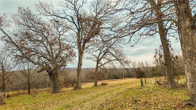 $1,200,000 | 9535 Northeast 681, Lowry City, MO 64763