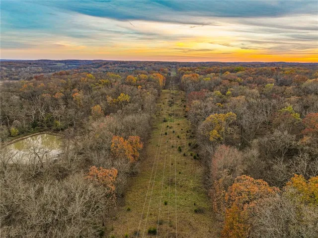 $1,200,000 | 9535 Northeast 681, Lowry City, MO 64763