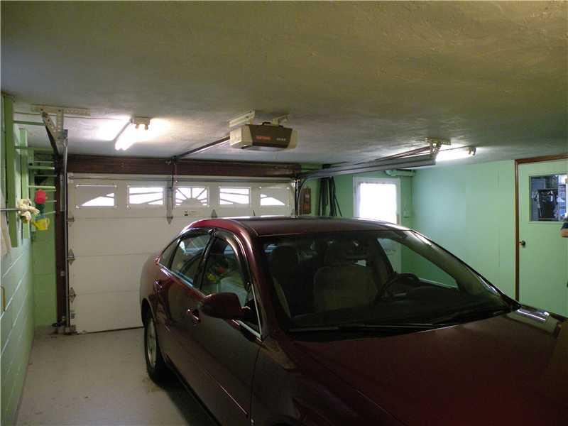 1048 Silver Lane McKees Rocks, PA 15136 - Photo 22 of 25 Parking Lot/Garage.
