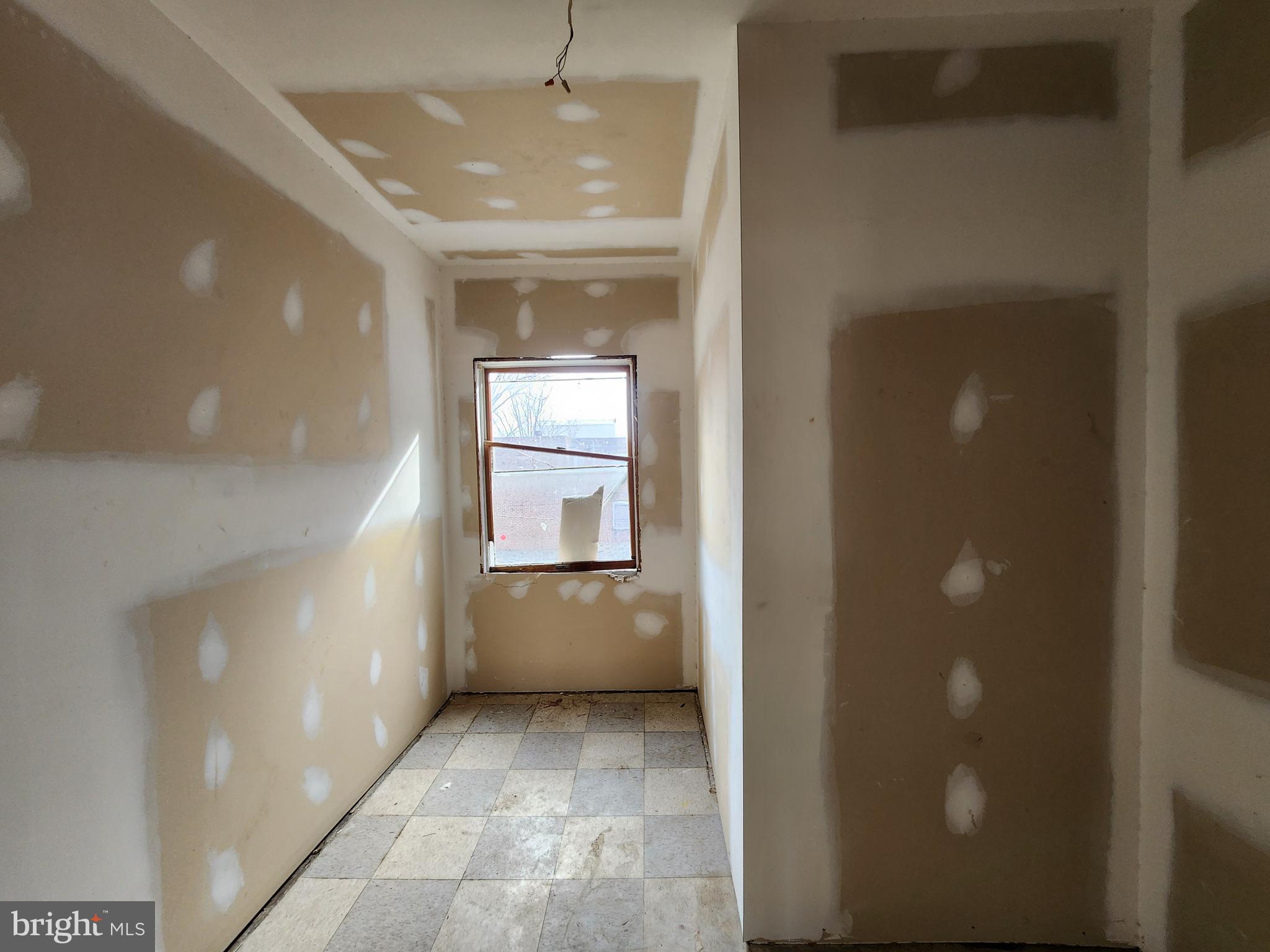 3425 6th Street Baltimore, MD 21225 - Photo 26 of 35