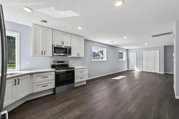 $549,000 | 725 Wilson Avenue, St. Paul, MN 55106