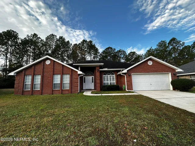 $2,400 | 1305 Hawks Crest Drive, Middleburg, FL 32068