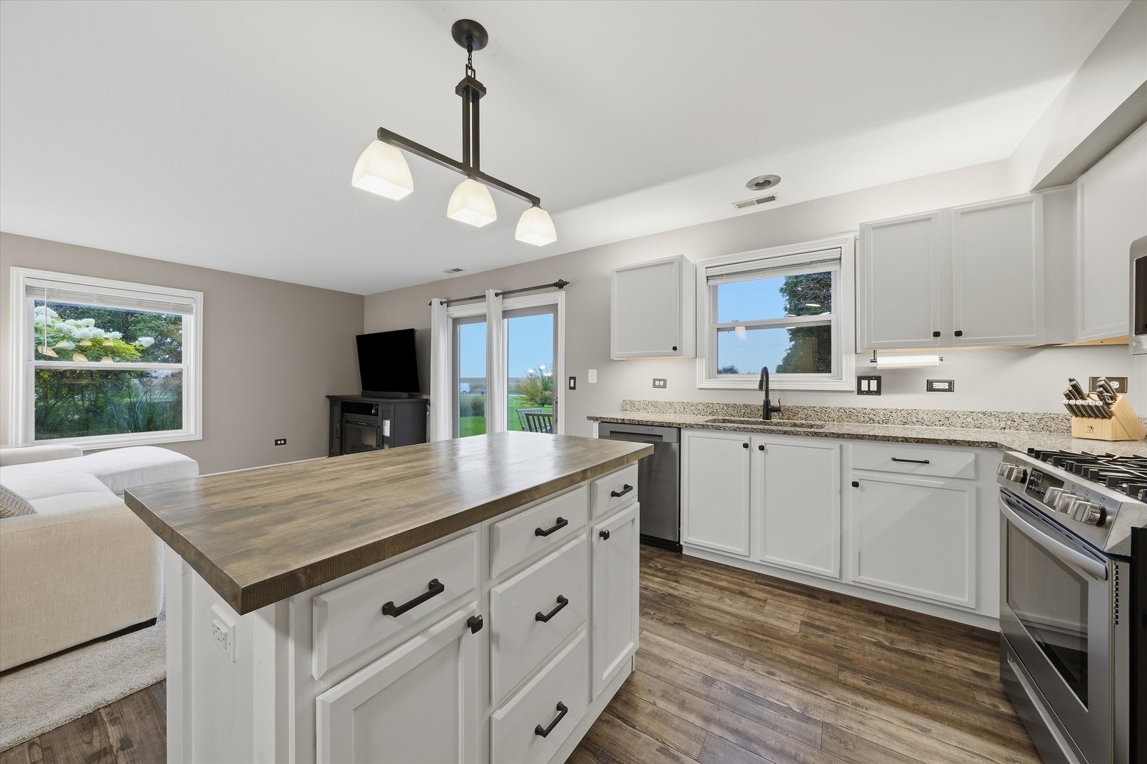25101 Faraday Road Manhattan, IL 60442 - Photo 8 of 28 Gallery Image 8