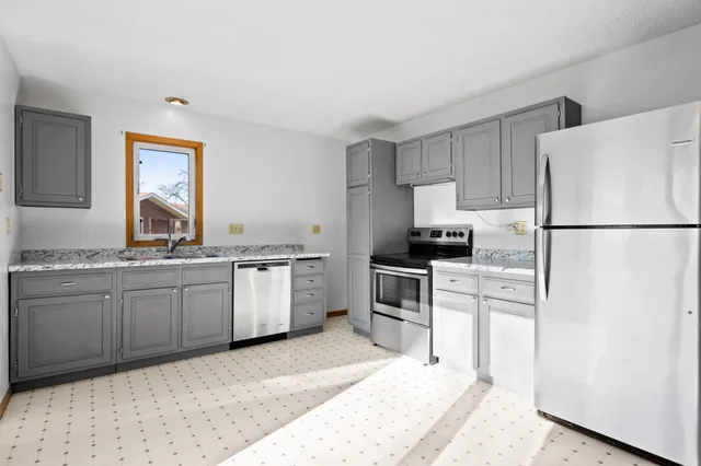 $160,000 | 227 1st Street Northwest, Elbow Lake, MN 56531