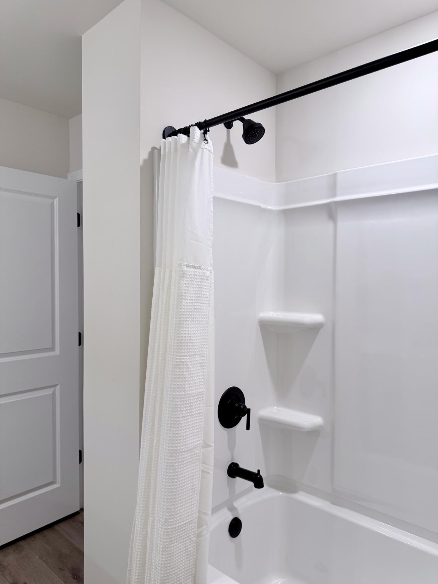 5138 Double Eagle Loop Summerville, SC 29485 - Photo 24 of 35 Shared full bathroom on 3rd flr