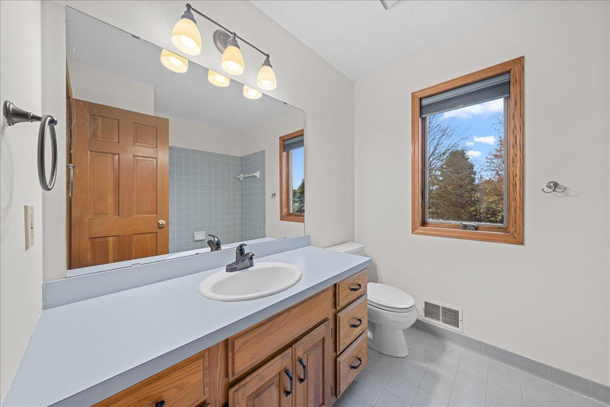 9130 Hidden Meadow Road Woodbury, MN 55125 - Photo 48 of 74