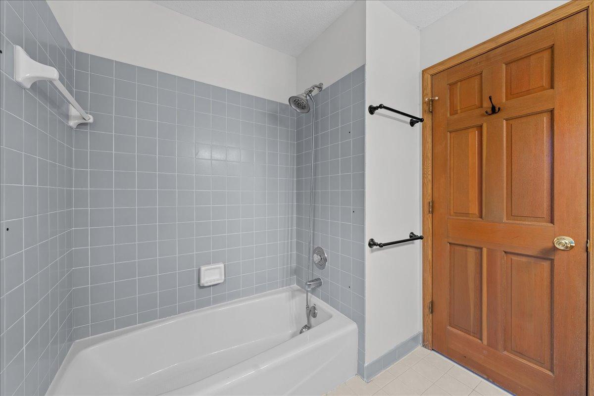 9130 Hidden Meadow Road Woodbury, MN 55125 - Photo 49 of 74