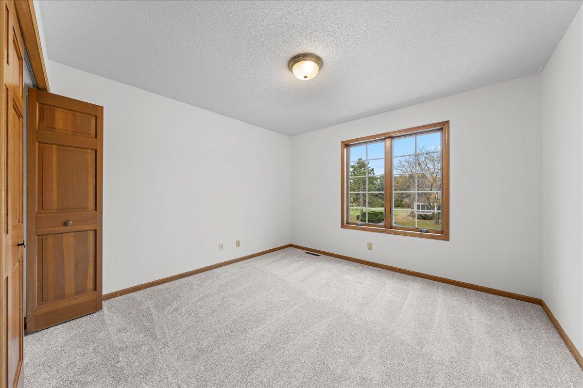 9130 Hidden Meadow Road Woodbury, MN 55125 - Photo 52 of 74