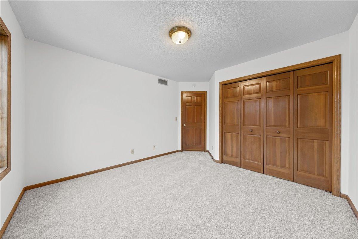 9130 Hidden Meadow Road Woodbury, MN 55125 - Photo 53 of 74